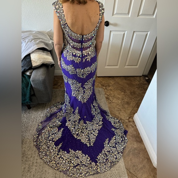 Tony Bowls Dresses & Skirts - Tony Bowls Evening Gown